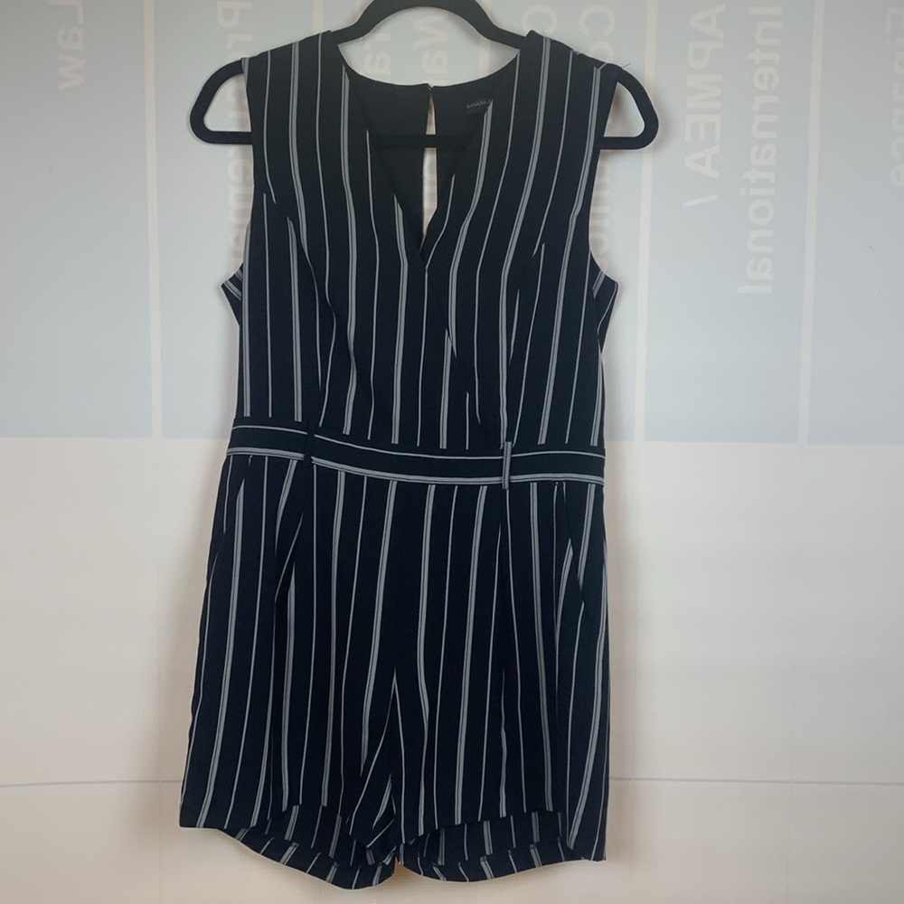 Banana Republic, black and white striped tailored romper, size 6 - Picture 2 of 5